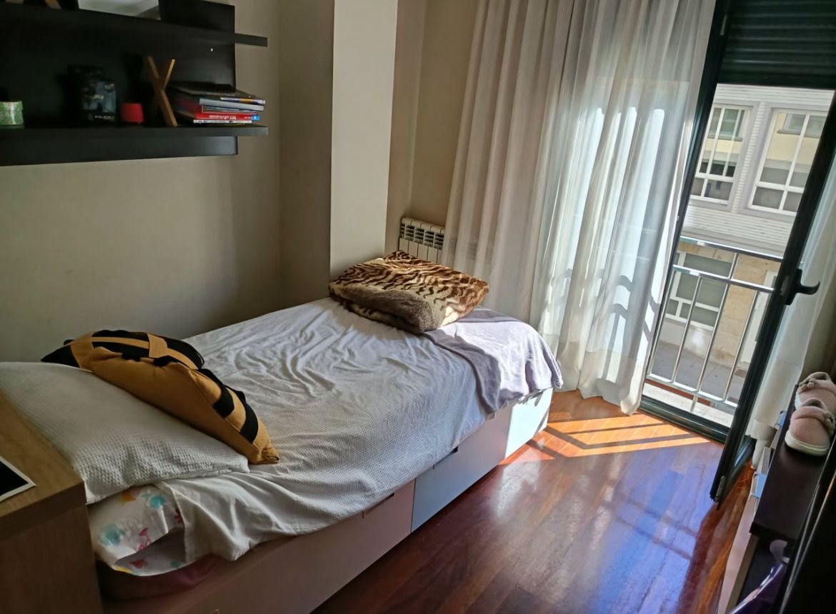 Schlafzimmer von Wohnung zum Verkauf in Pontevedra Capital  mit Terrasse und Möbliert