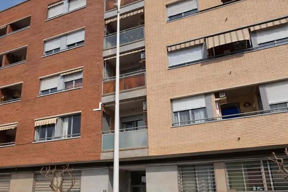 Vista exterior de Piso en venta en Catarroja con Aire acondicionado, Trastero y Horno