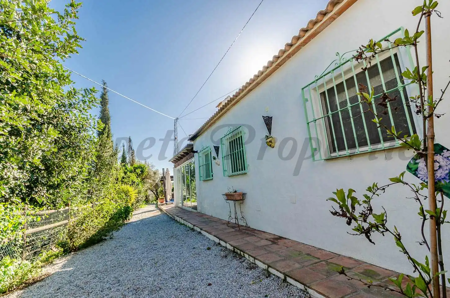 Vista exterior de Finca rústica en venda en Árchez amb Aire condicionat, Calefacció i Jardí privat