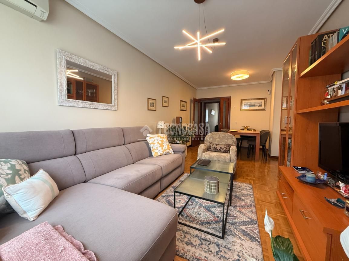 Sala de estar de Piso en venta en  Madrid Capital con Aire acondicionado, Calefacción y Parquet