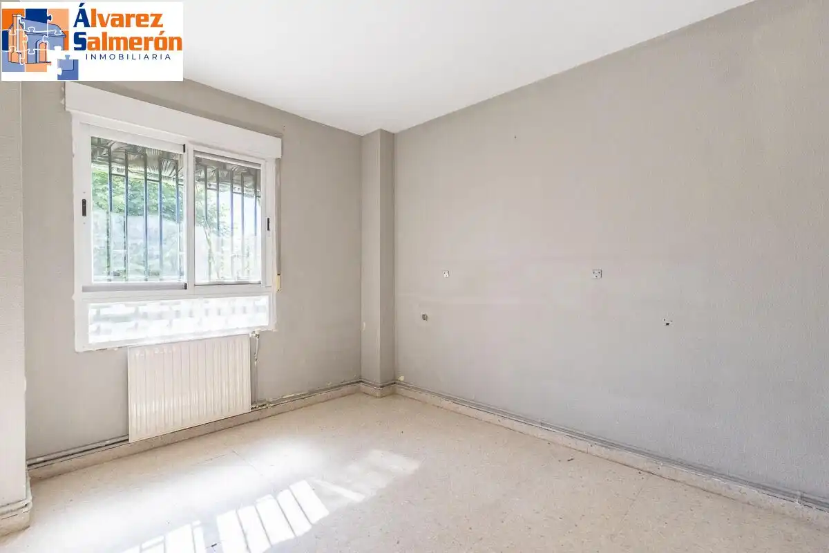 Piso en venta en Calle Bajo de Huétor, Cervantes