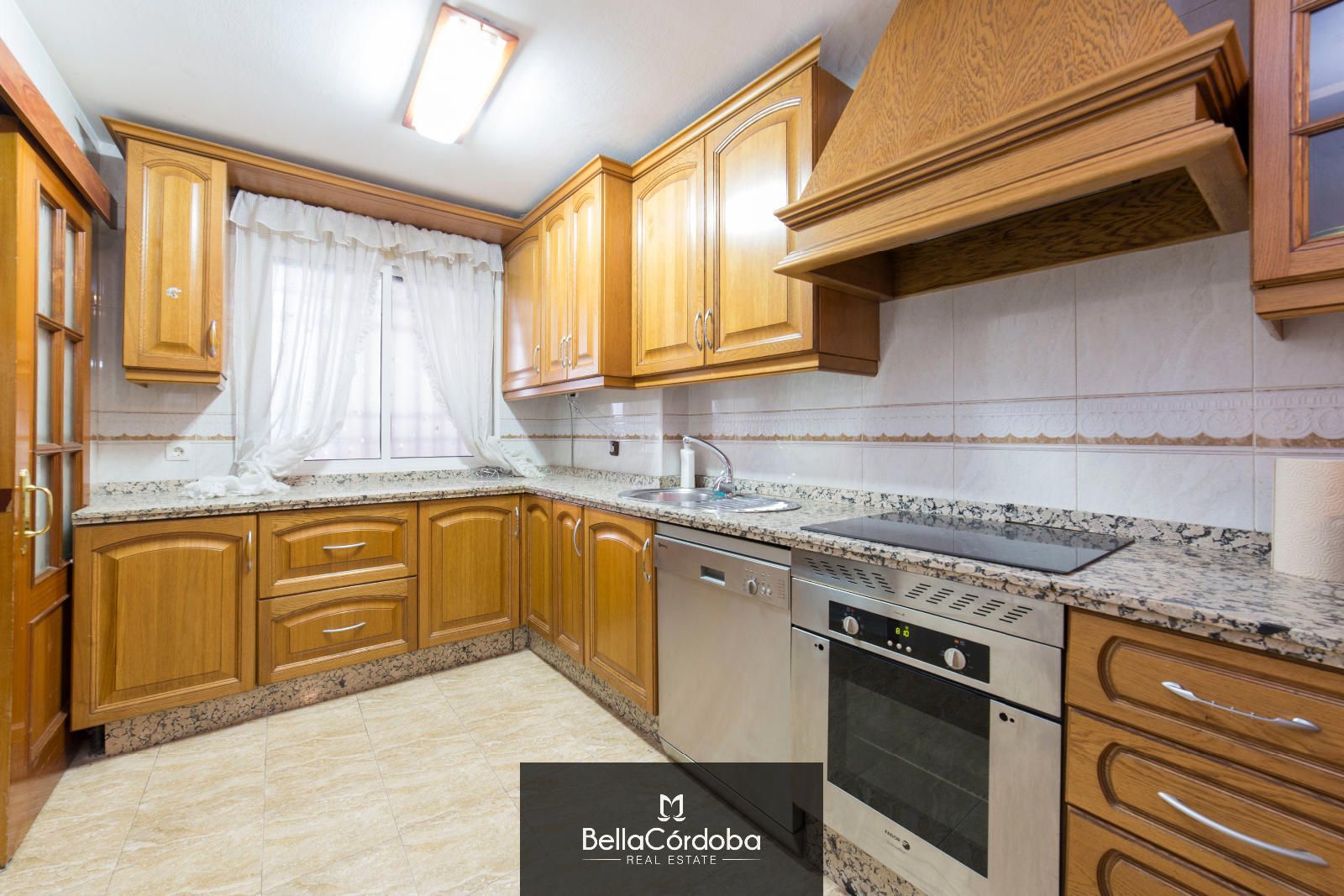 Kitchen of House or chalet for sale in  Córdoba Capital  with Air Conditioner, Heating and Terrace