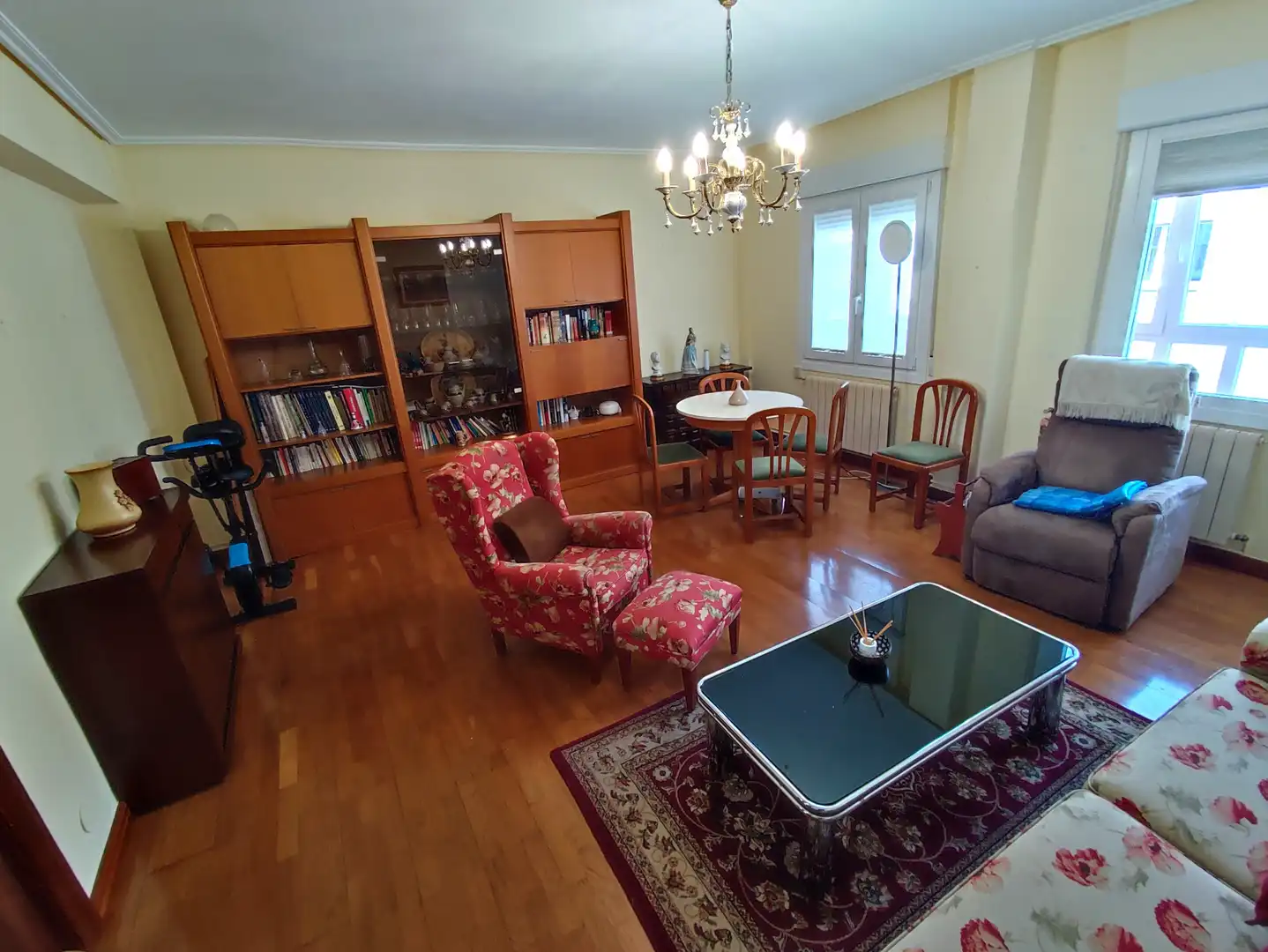 Sala d'estar de Pis en venda en Vitoria - Gasteiz amb Traster i Moblat