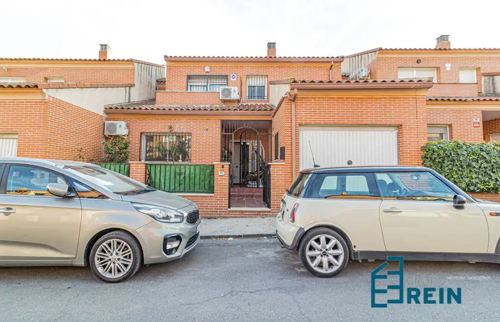 Villa con terrazza in vendita a Calle Juan XXIII 42