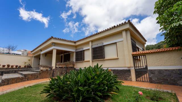Casa-chalet en Venta en Calle Doctor Planelles, 1 en La Cuesta -Finca España