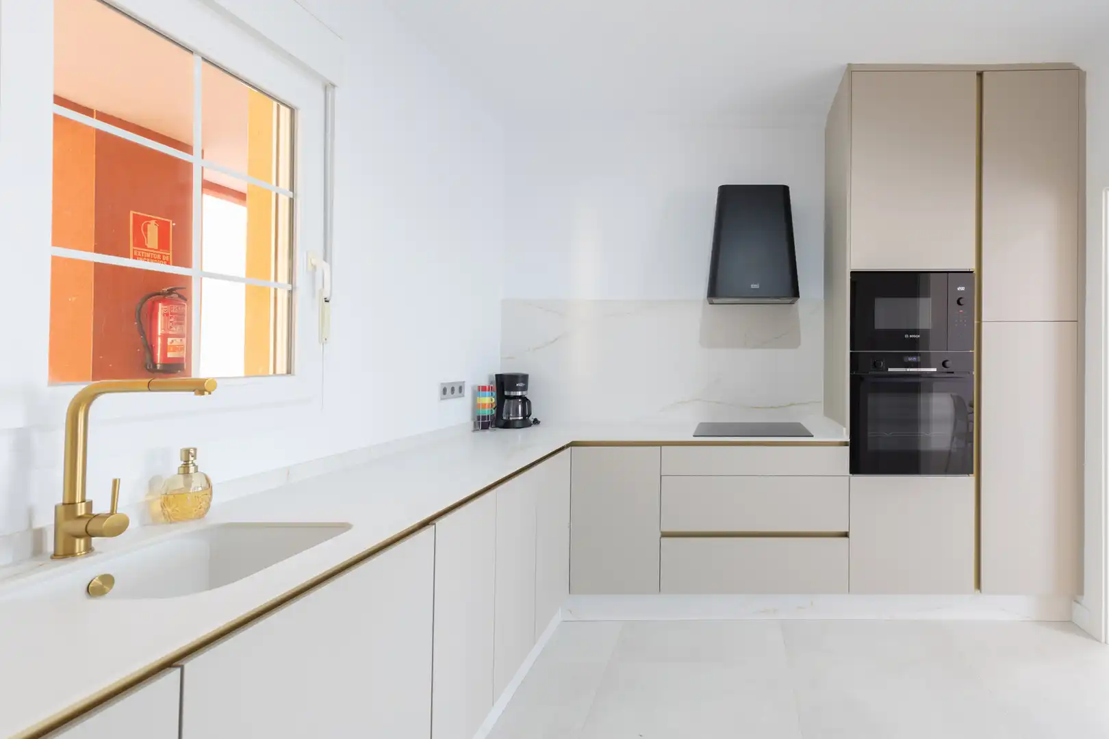 Cocina de Apartamento en venta en Islantilla con Aire acondicionado, Calefacción y Terraza