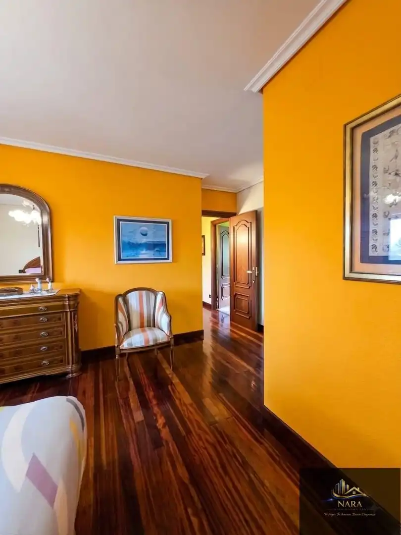 Houses for sale in Torrelavega   with Heating, Private garden and Parquet flooring