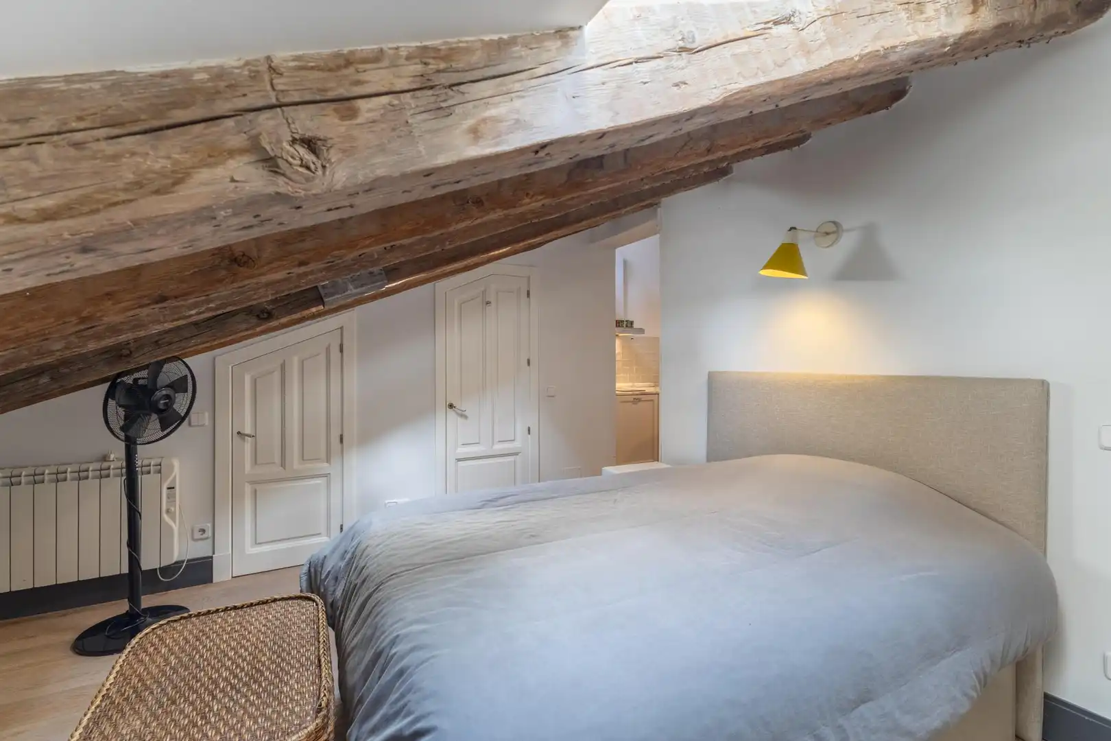 Schlafzimmer von Wohnungen zur Miete in Madrid mit Klimaanlage, Heizung und Möbliert