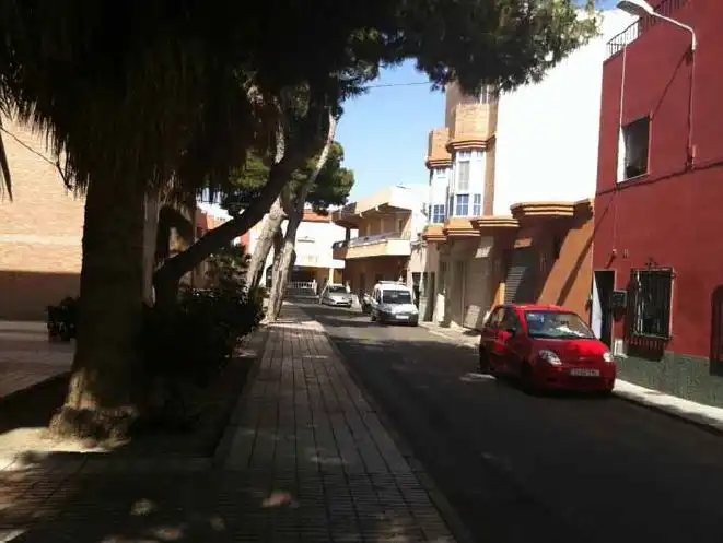 Vista exterior de Pis en venda en Almería