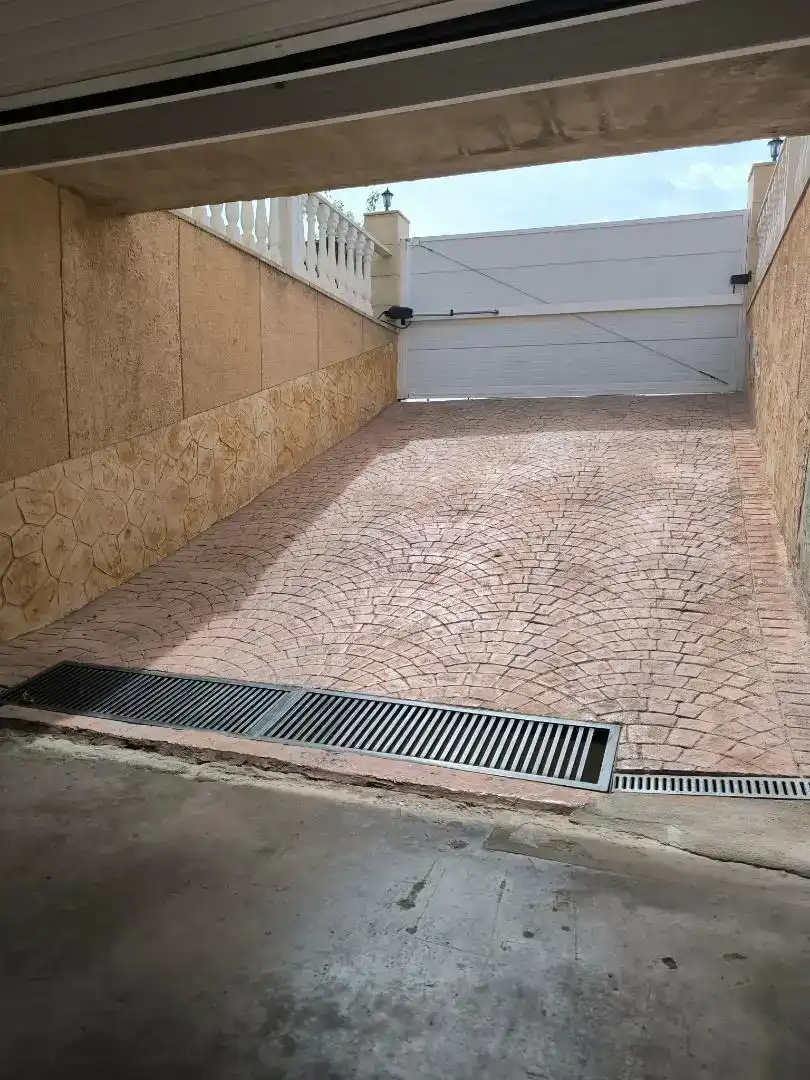 Parking de Casa o chalet en venta en Mutxamel con Aire acondicionado, Jardín privado y Trastero