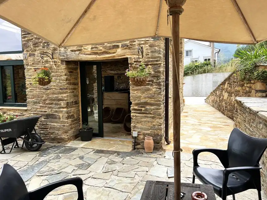 Terraza de Edificio en venta en San Tirso de Abres
