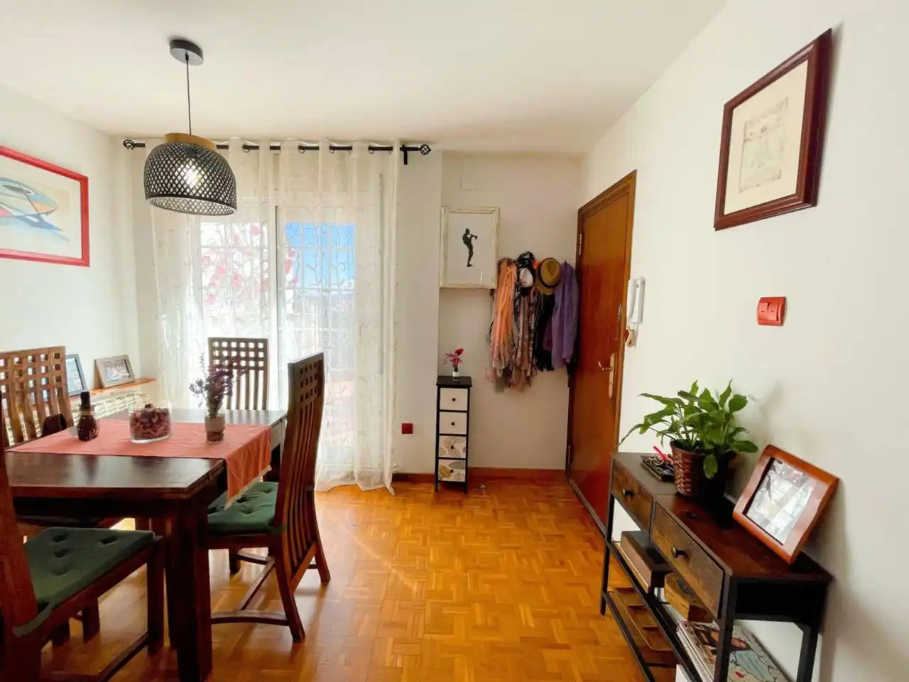 Esszimmer von Dachboden zum Verkauf in Cerdanyola del Vallès mit Klimaanlage, Heizung und Parkett