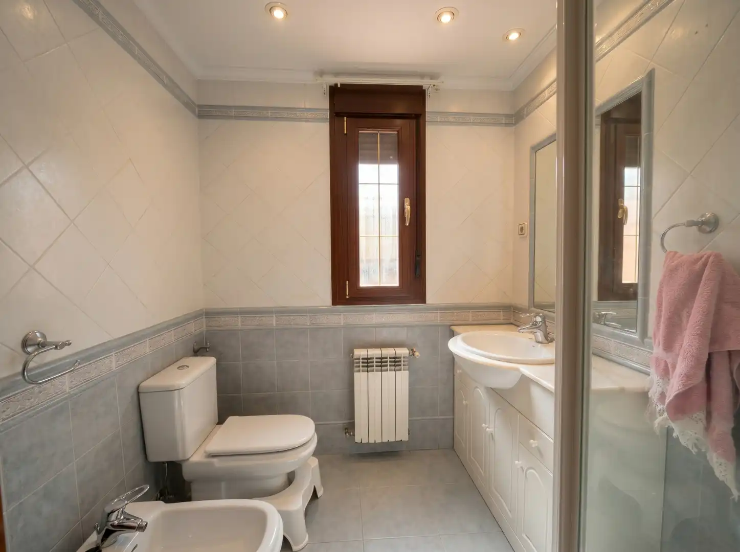 Bany de Casa o xalet en venda en Guadarrama amb Calefacció, Jardí privat i Parquet