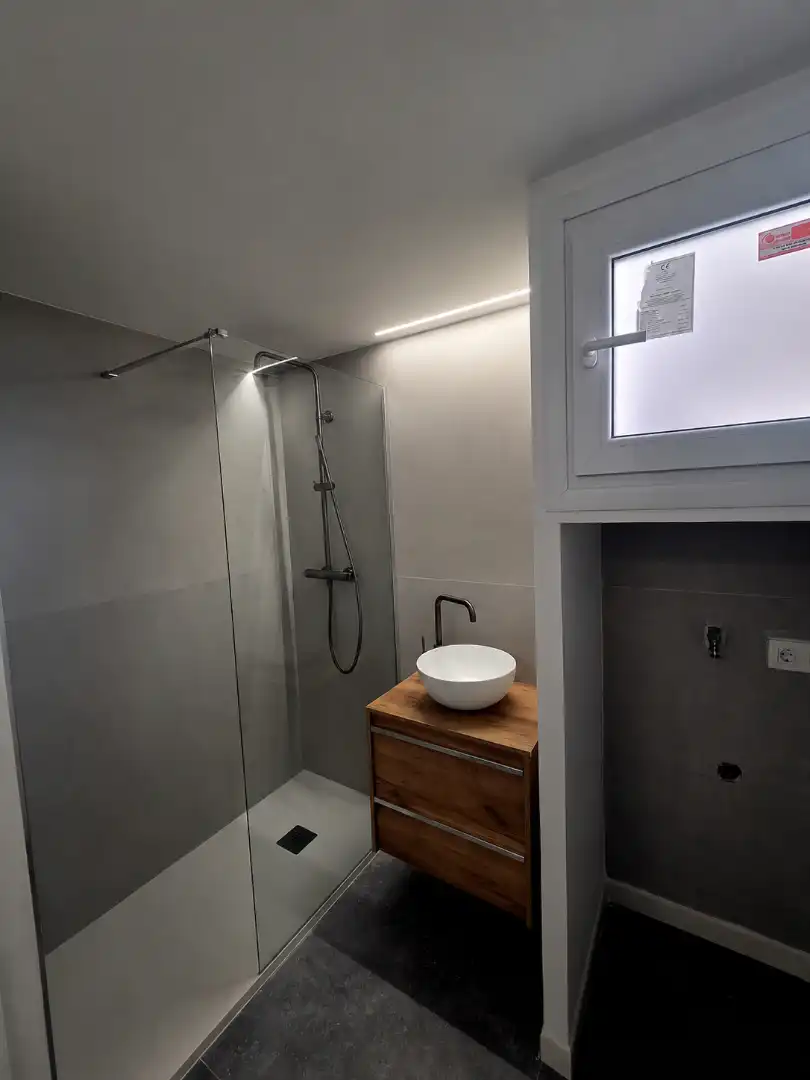 Bathroom of Study for sale in Barcelona