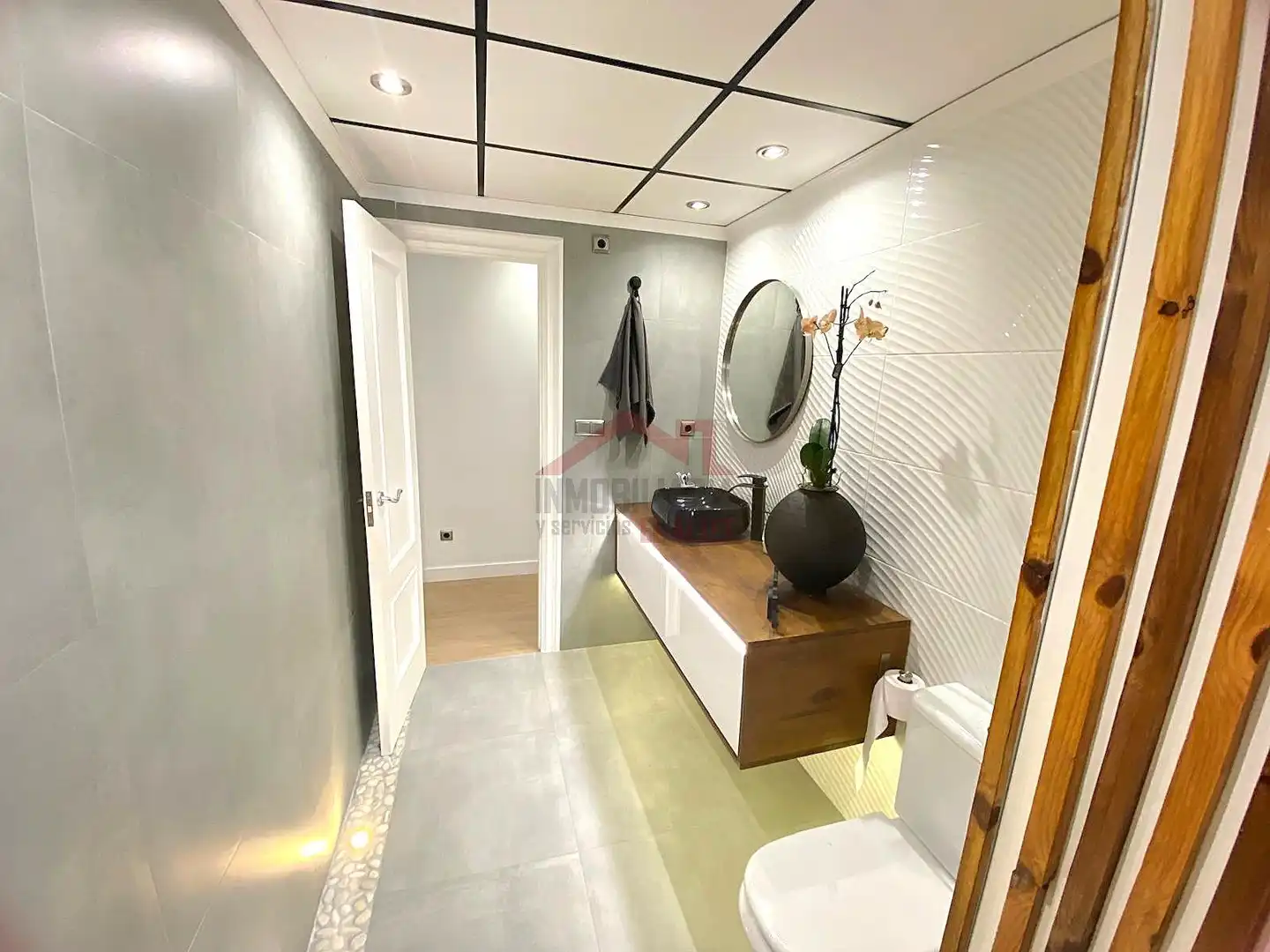 Wohnung zum Verkauf in Elche / Elx mit Klimaanlage, Heizung und Ofen