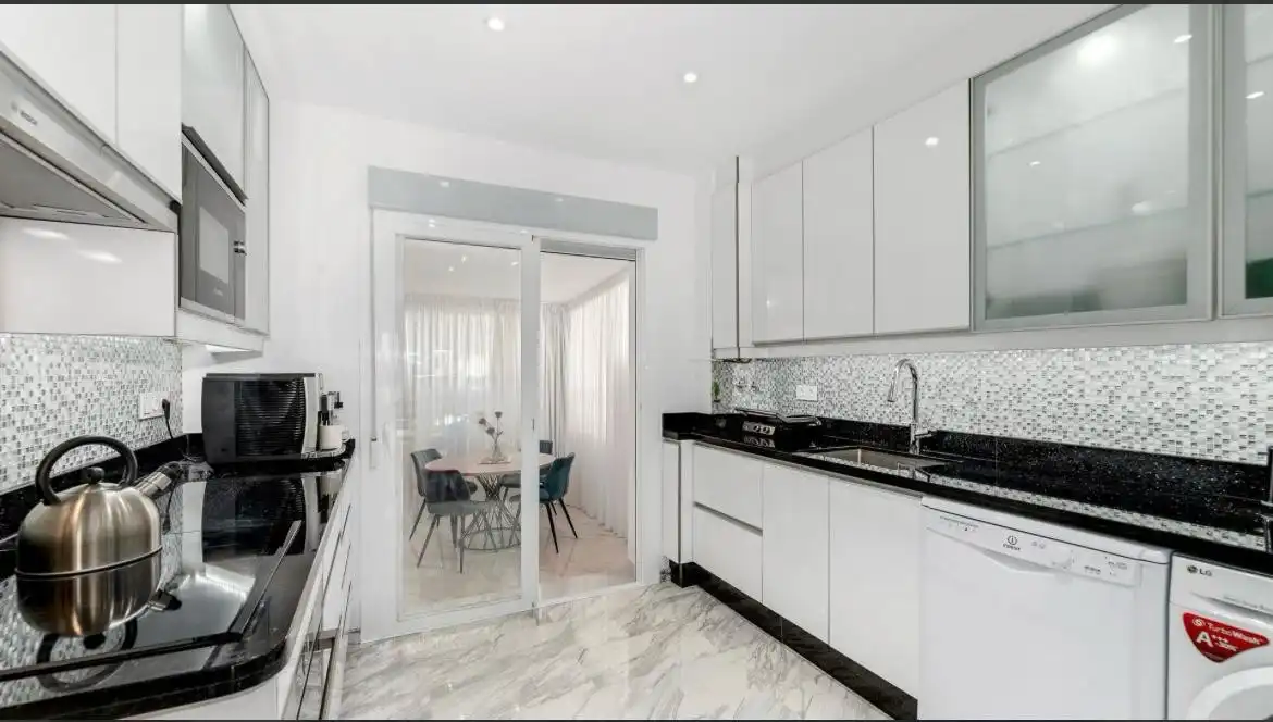 Apartamento con piscina en venta en Milla de Oro, imagen 6