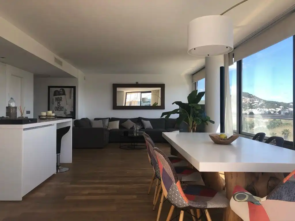 Wohnungen zum Verkauf in Carrer de Xarc, Marina Botafoc - Platja de Talamanca