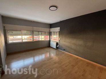 Flat with lift to rent in Calle Maestro Victoria .