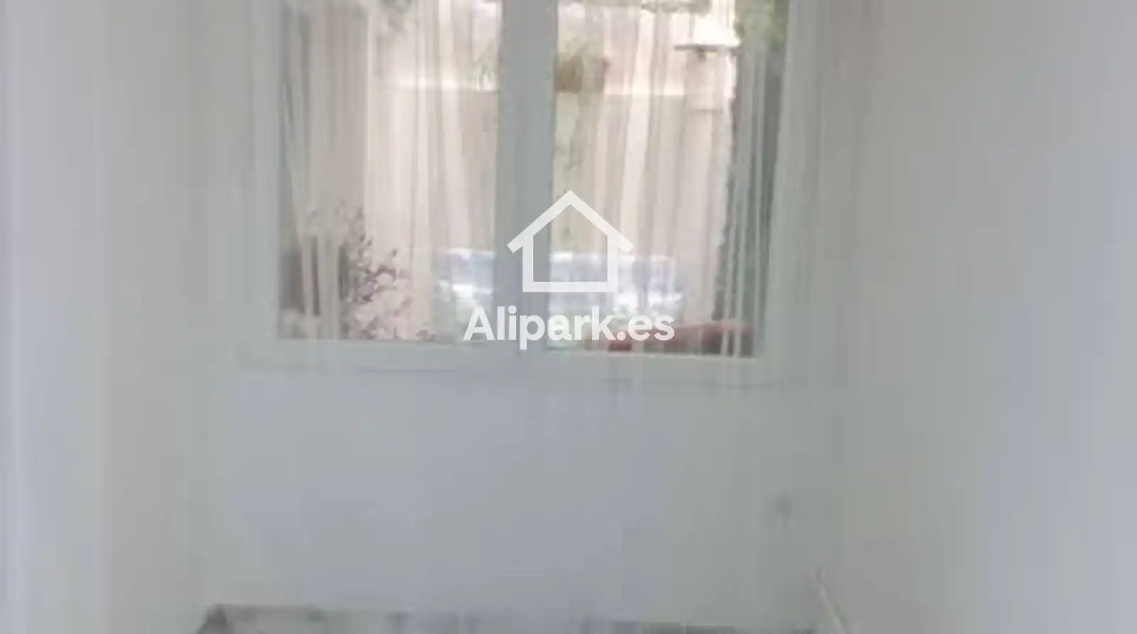 Habitación de Piso en venta en Alicante / Alacant con Aire acondicionado y Amueblado