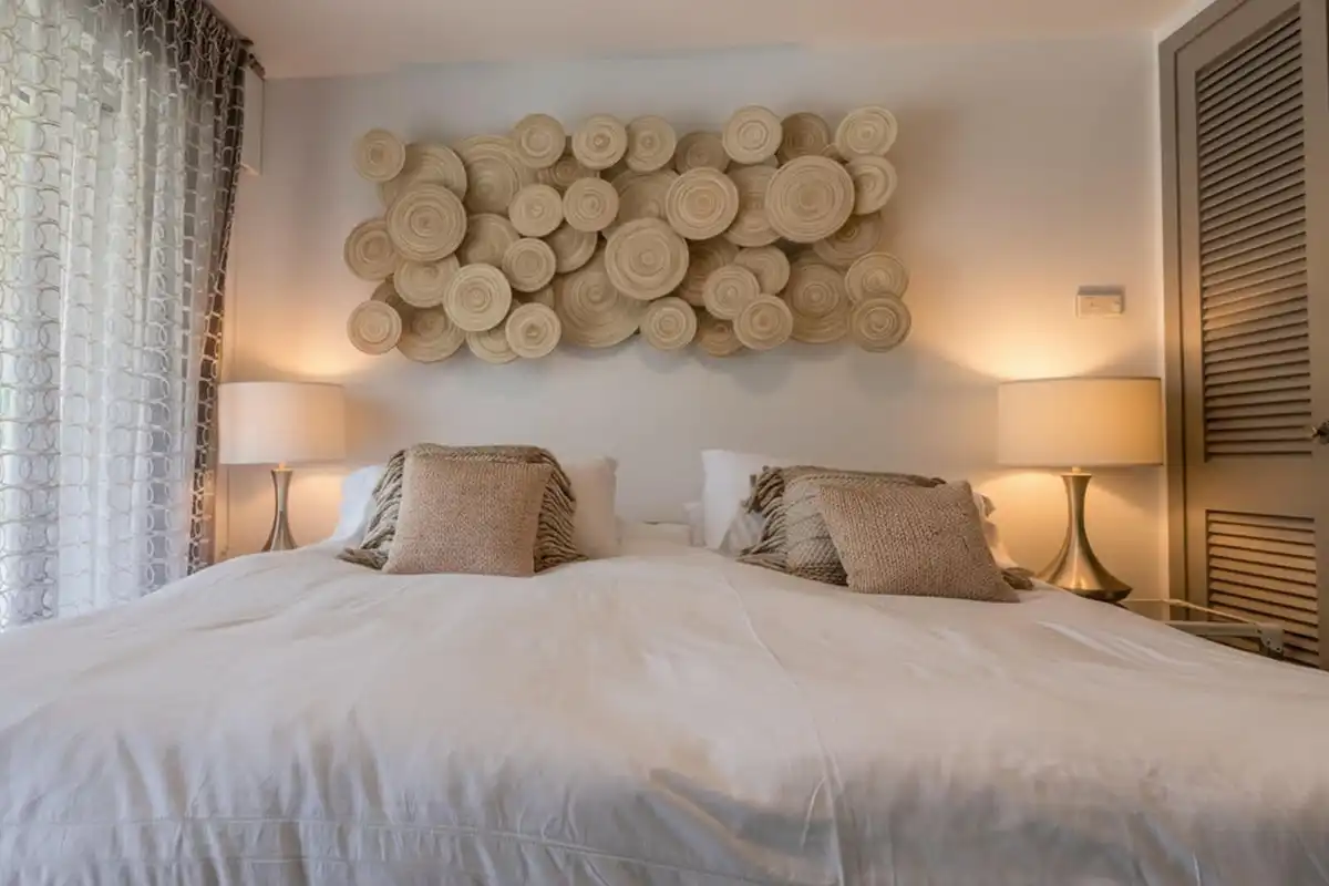 Schlafzimmer von Erdgeschoss zum Verkauf in Marbella mit Klimaanlage, Privatgarten und Terrasse