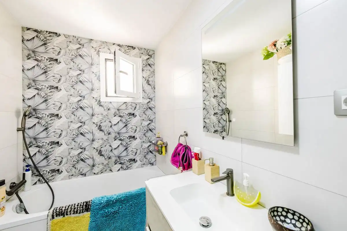 Baño de Ático en venta en Málaga con Aire acondicionado, Calefacción y Jardín privado