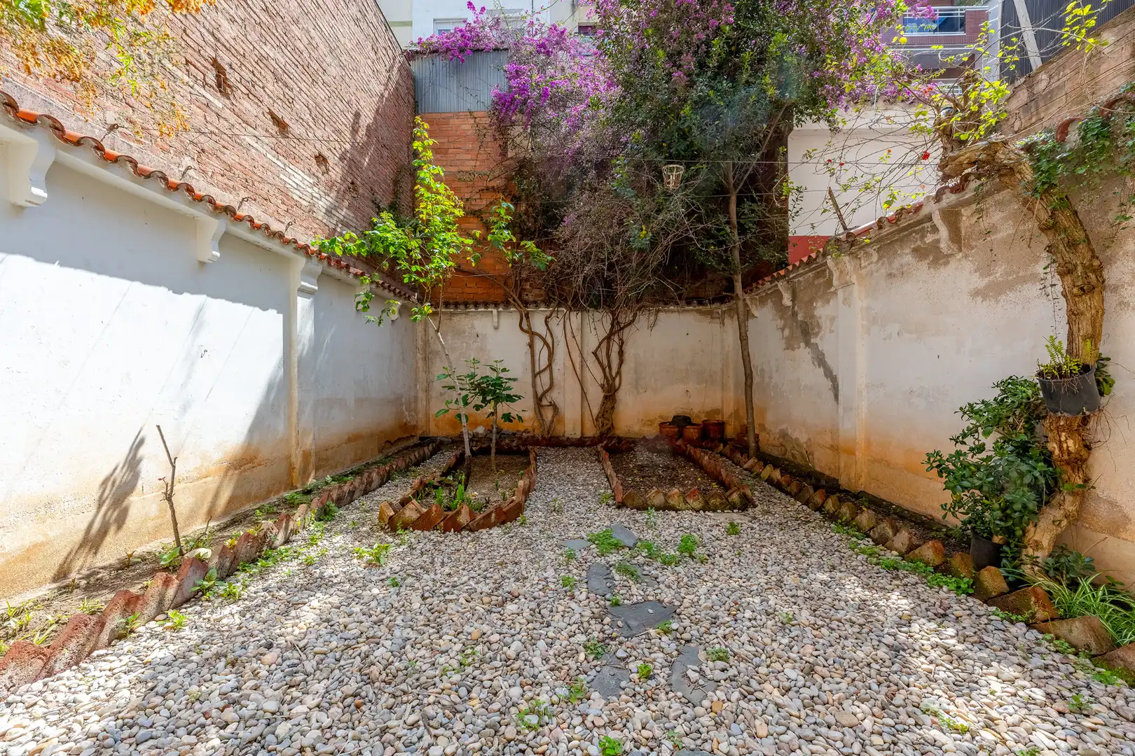 Jardí de Casa adosada en venda en Barcelona amb Calefacció, Jardí privat i Terrassa