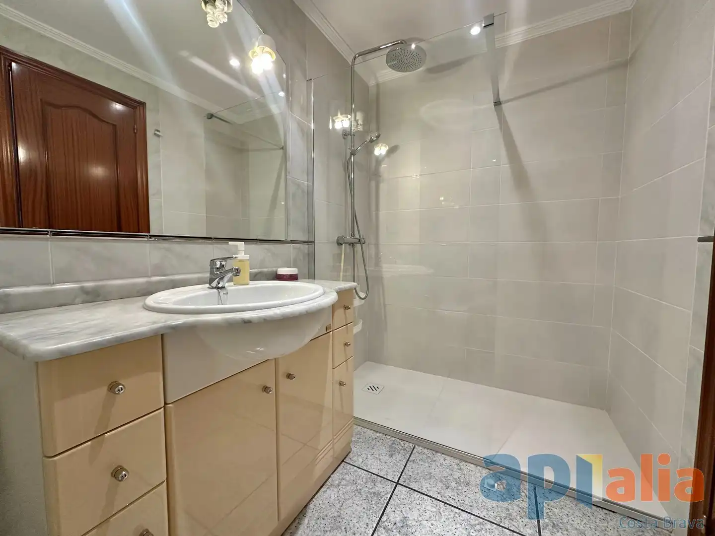 Terraced house with terrace for sale in Carrer Industrials, imagen 12