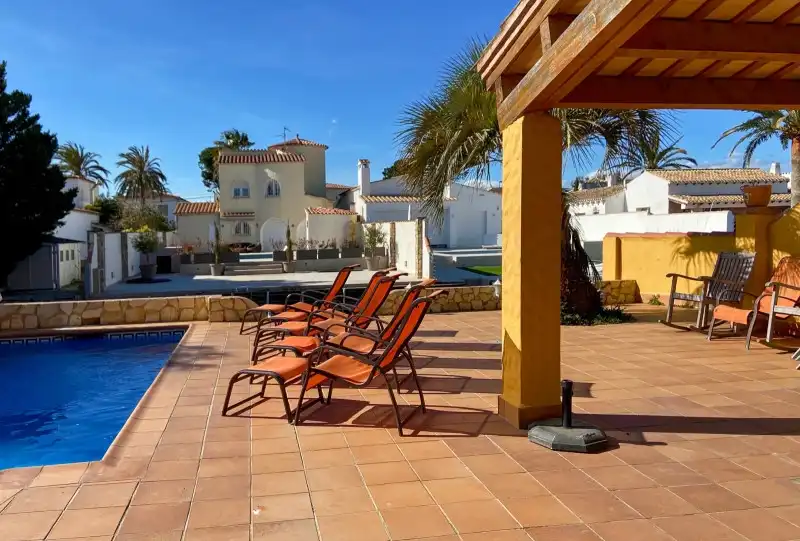 Piscina de Casa o chalet en venta en Empuriabrava con Aire acondicionado, Calefacción y Terraza