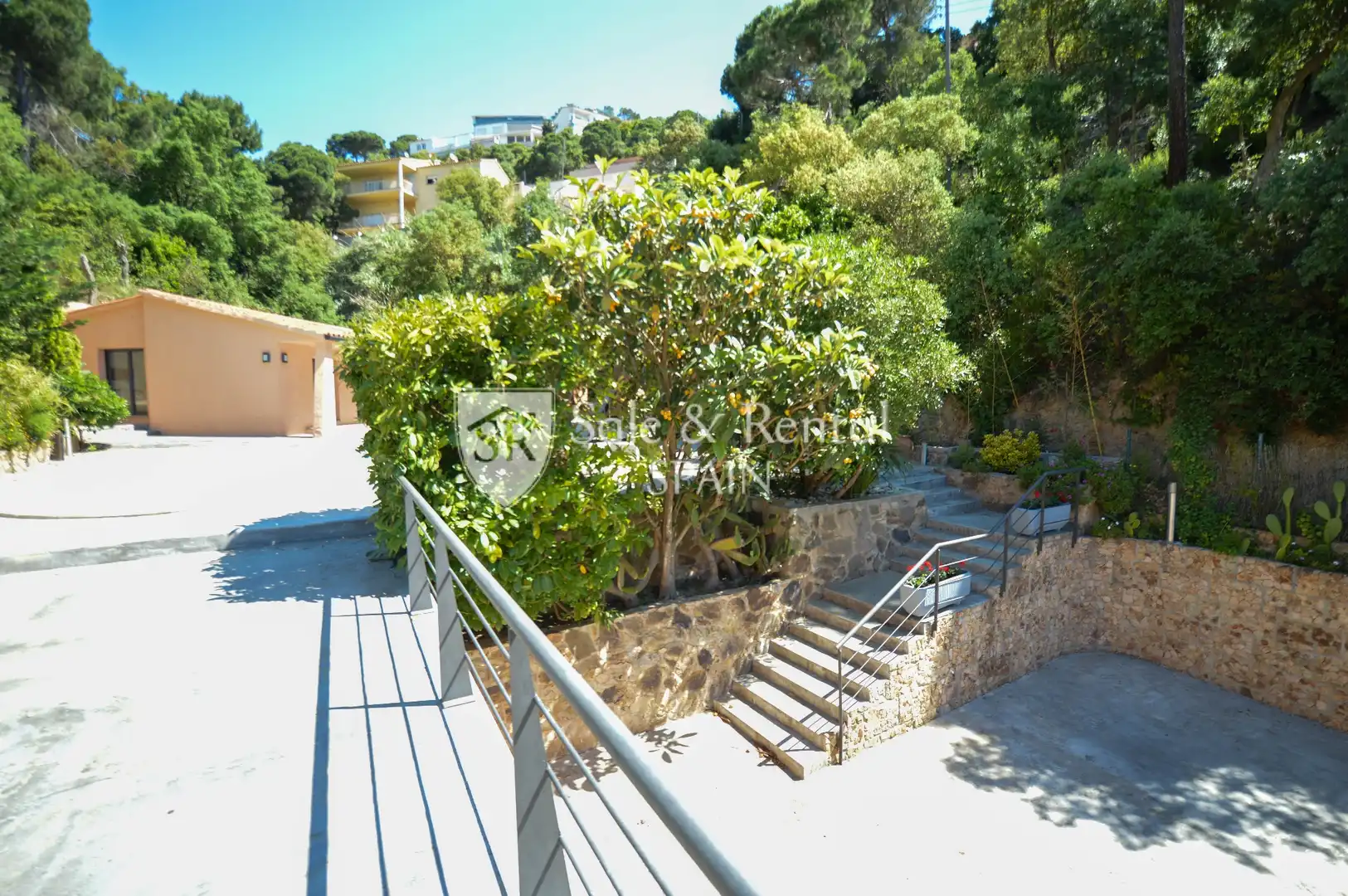 Vista exterior de Casa o xalet en venda en Lloret de Mar amb Aire condicionat, Jardí privat i Terrassa