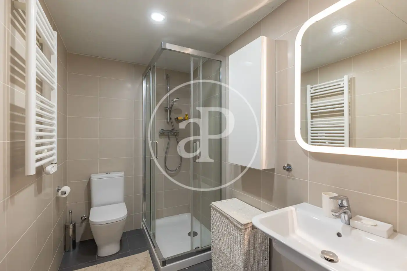 Baño de Piso en venta en Sant Just Desvern con Aire acondicionado, Calefacción y Terraza