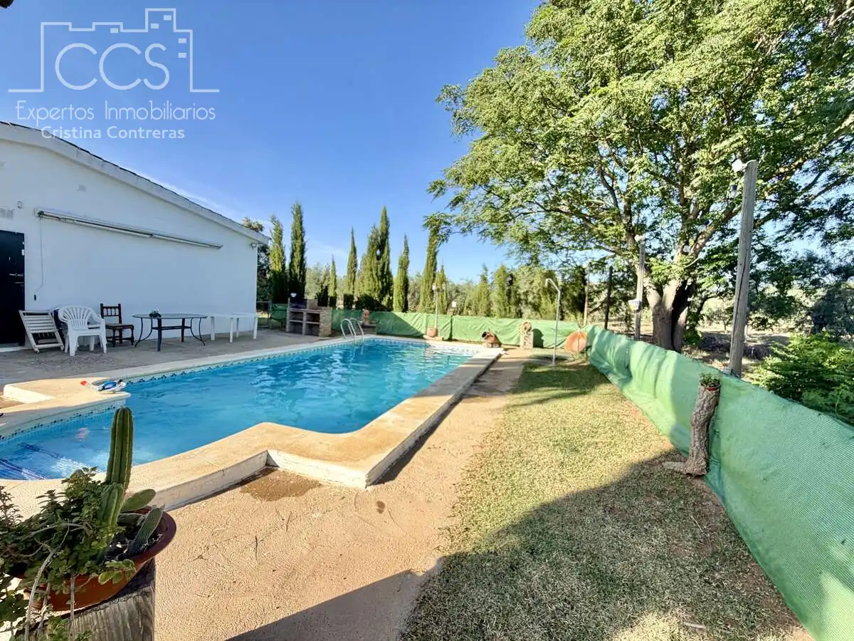 Casa rústica amb piscina en venda a Pilas, imagen 2