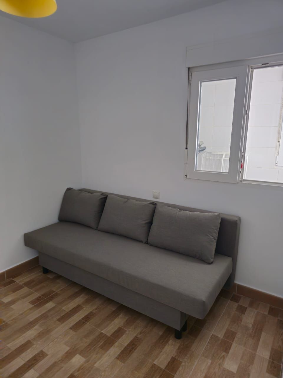 Dormitori de Pis en venda en La Línea de la Concepción amb Moblat