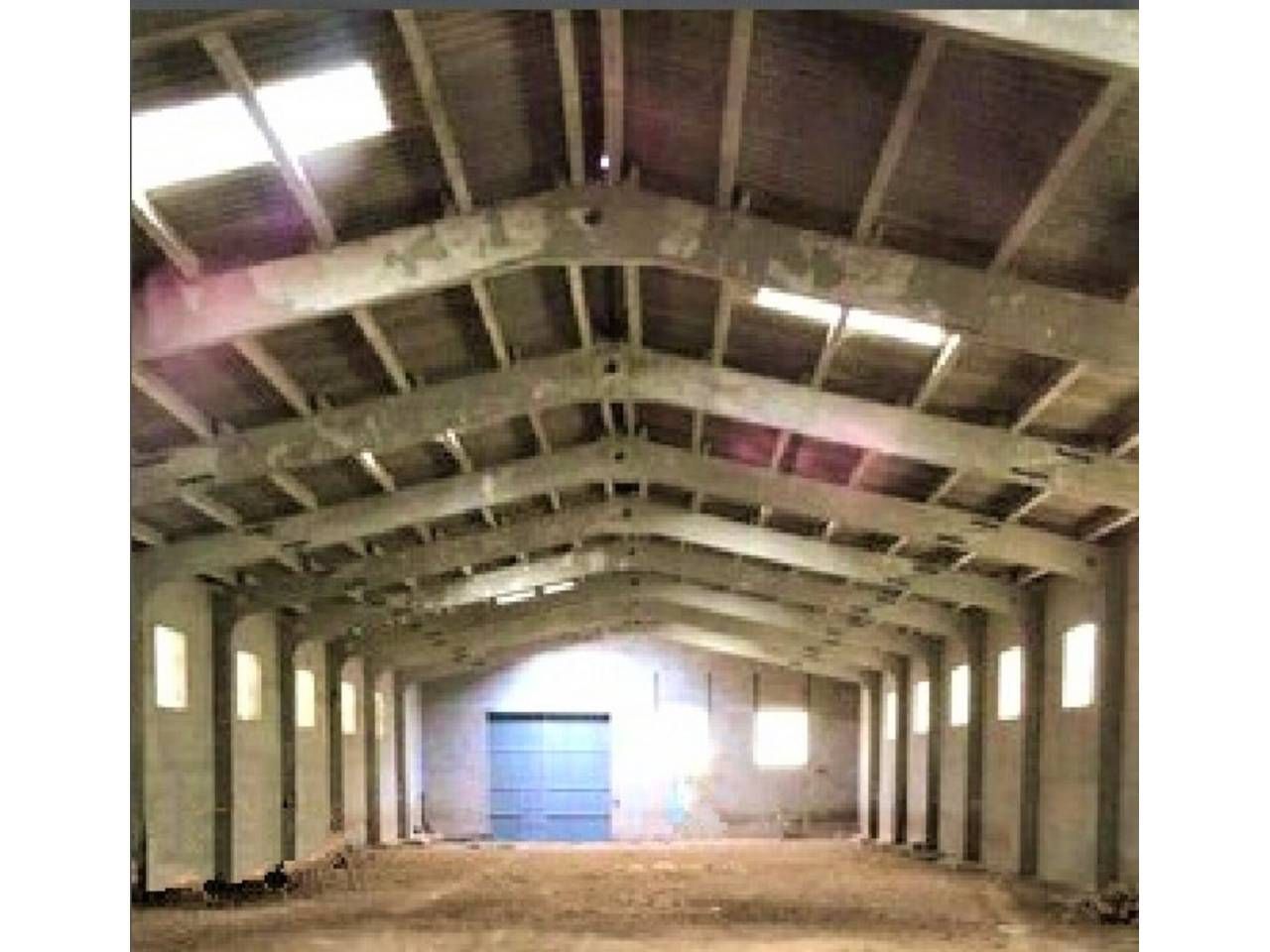 Nau industrial de lloguer en Camporrélls