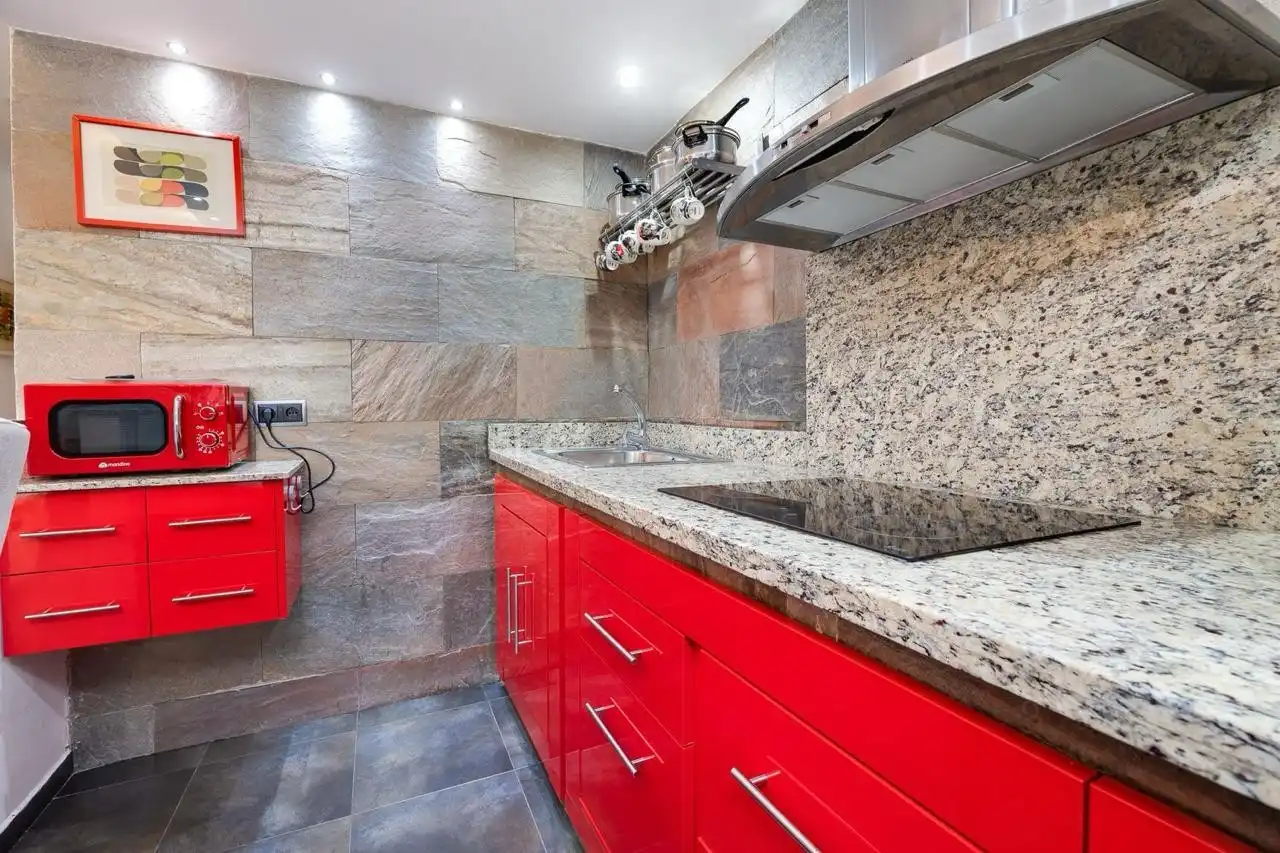 Cocina de Apartamento de alquiler en Torrevieja con Amueblado, Lavadora y Microondas
