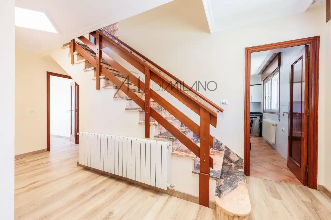 Casa o chalet en venta en Vigo  con Calefacción, Jardín privado y Parquet