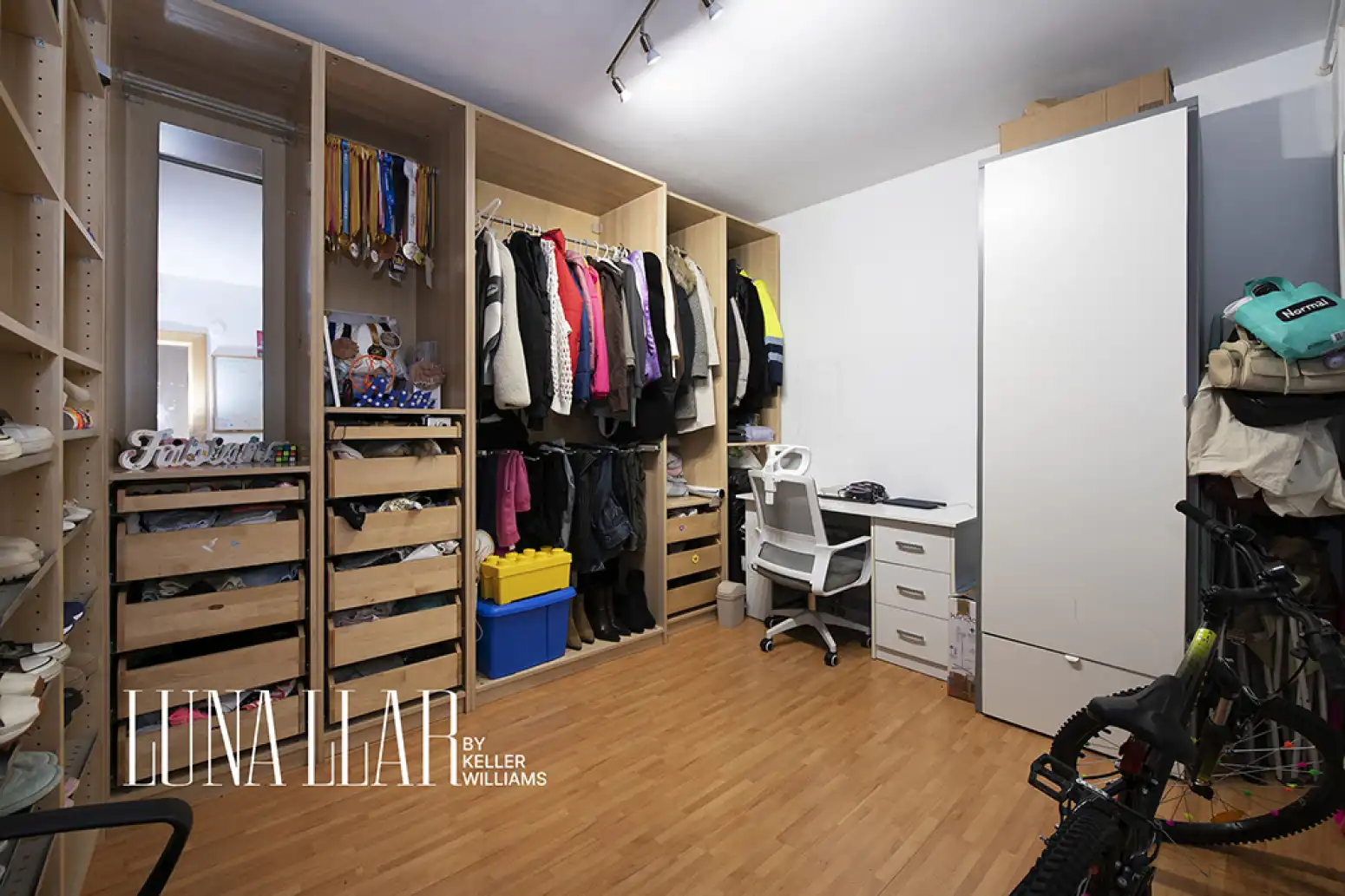 Schlafzimmer von Wohnung zum Verkauf in Gavà mit Klimaanlage, Heizung und Parkett