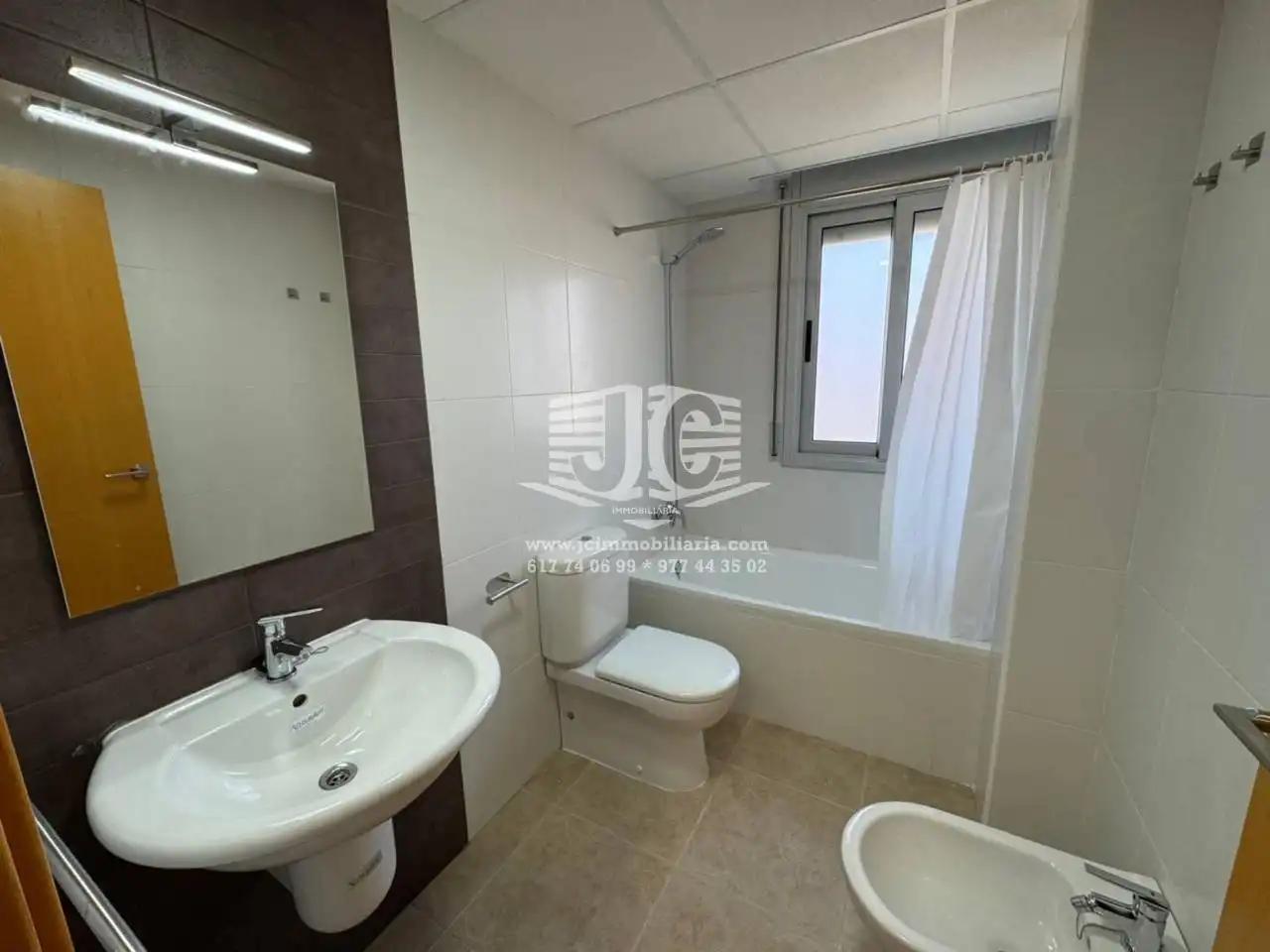 Bathroom of Flat for rent in L'Aldea  with Balcony and Alarm