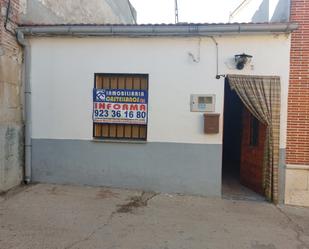 Vista exterior de Casa o xalet en venda en Cañizal amb Terrassa