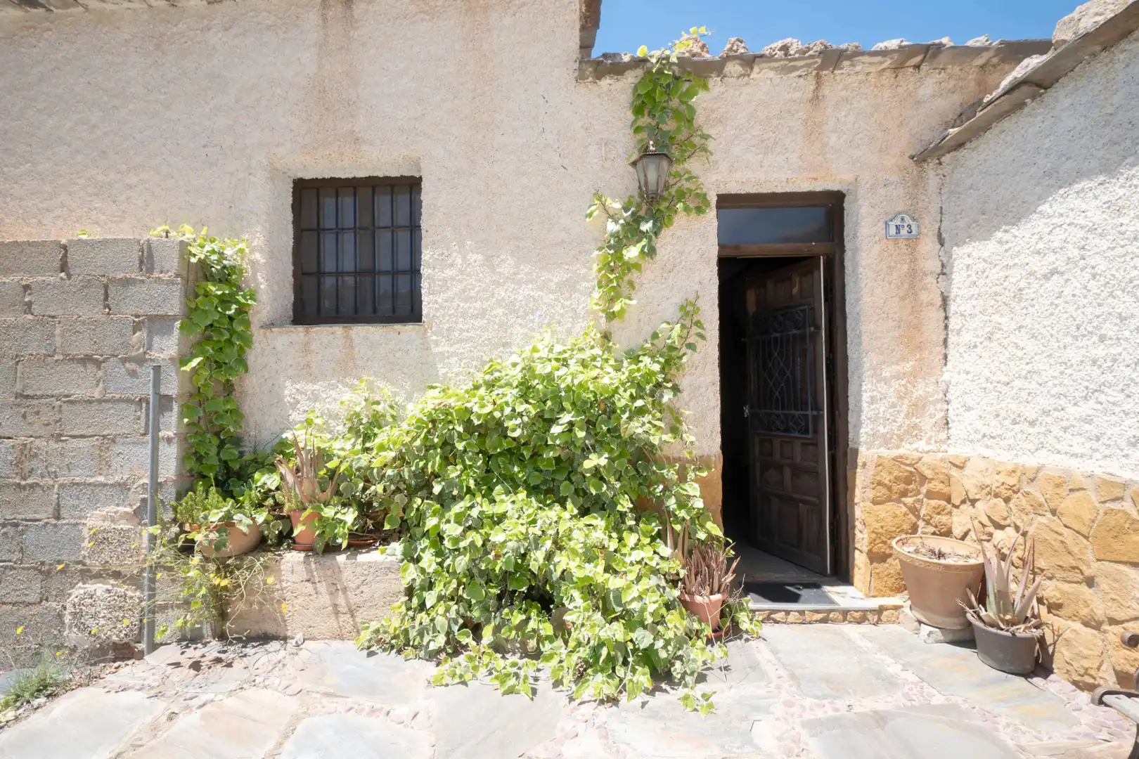Vista exterior de Finca rústica en venda en Lobras amb Terrassa i Moblat
