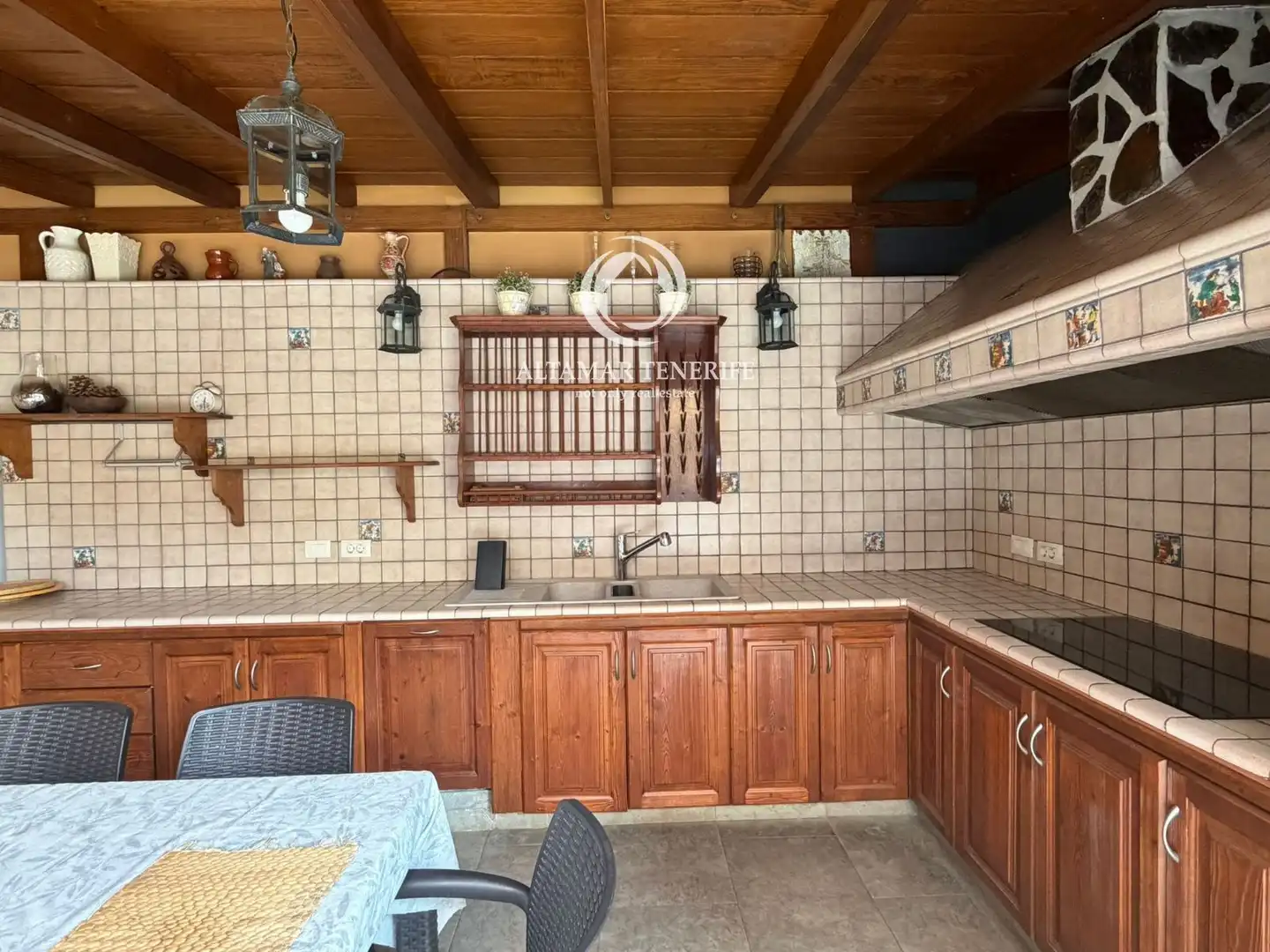 Küche von Einfamilien-Reihenhaus zur Miete in Adeje mit Klimaanlage, Terrasse und Abstellraum