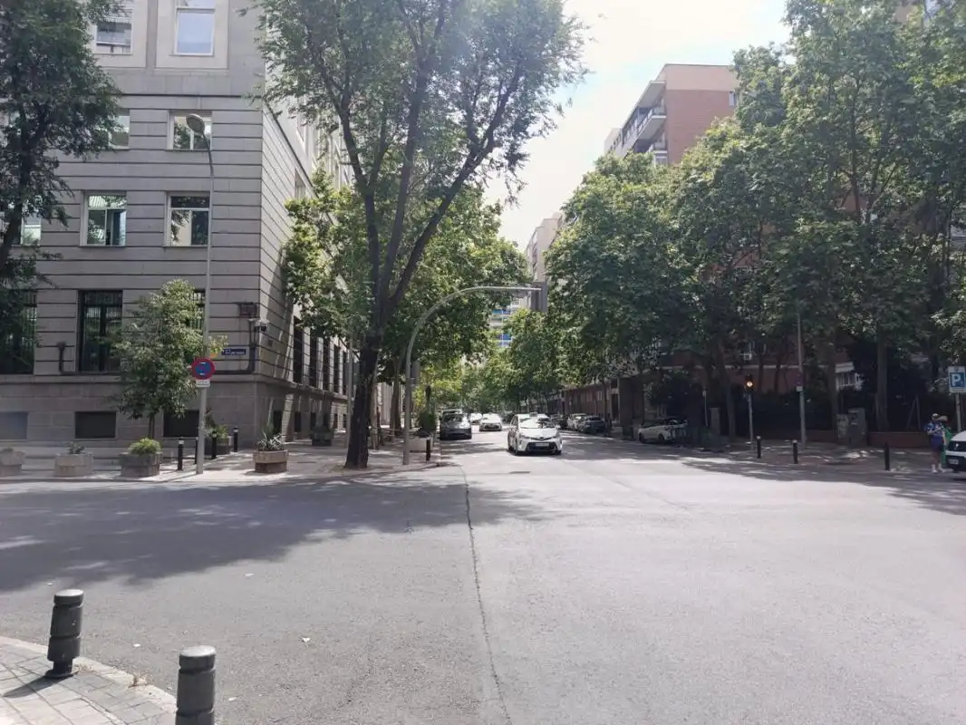 Außenansicht von Maisonette zum Verkauf in Madrid mit Heizung, Privatgarten und Terrasse