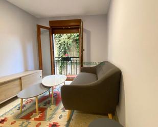Sala d'estar de Apartament de lloguer en Pontevedra Capital  amb Calefacció, Terrassa i Balcó