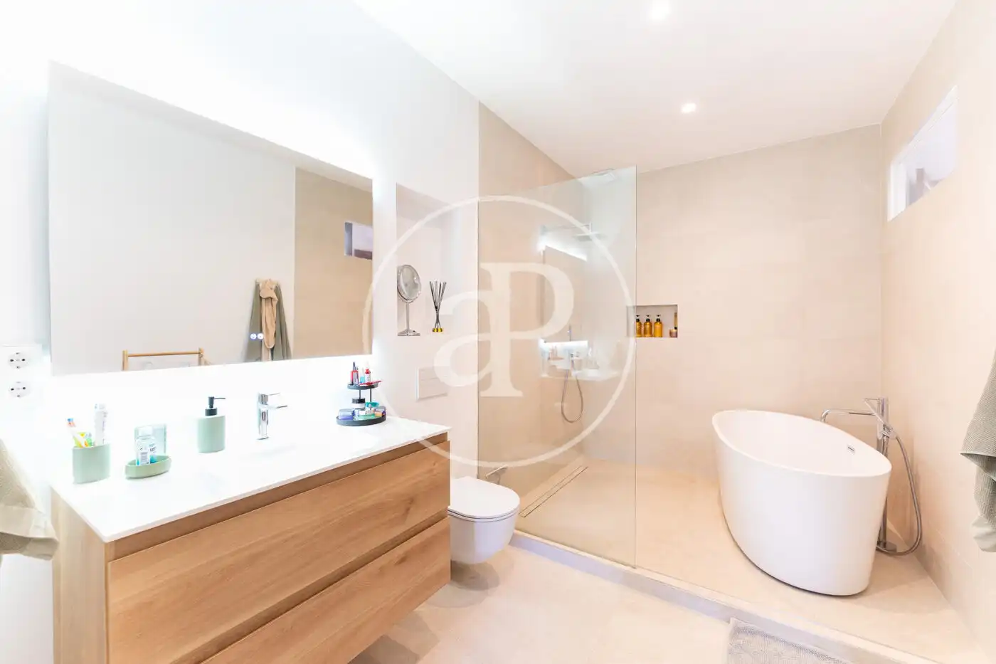 Bathroom of Houses for sale in Sóller  with Air Conditioner, Heating and Terrace