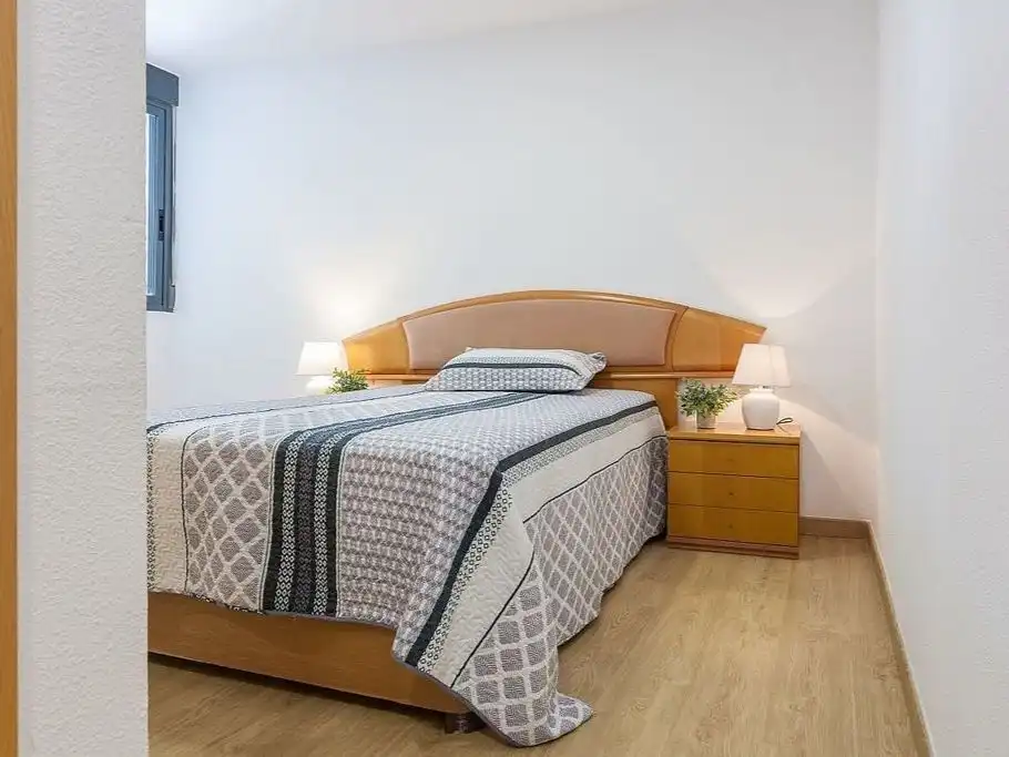 Habitación de Apartamento para compartir en Irun  con Aire acondicionado, Parquet y Amueblado