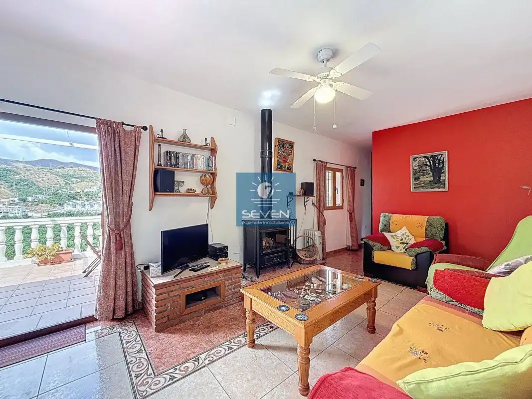 Sala de estar de Finca rústica en venta en Almuñécar con Aire acondicionado, Jardín privado y Terraza