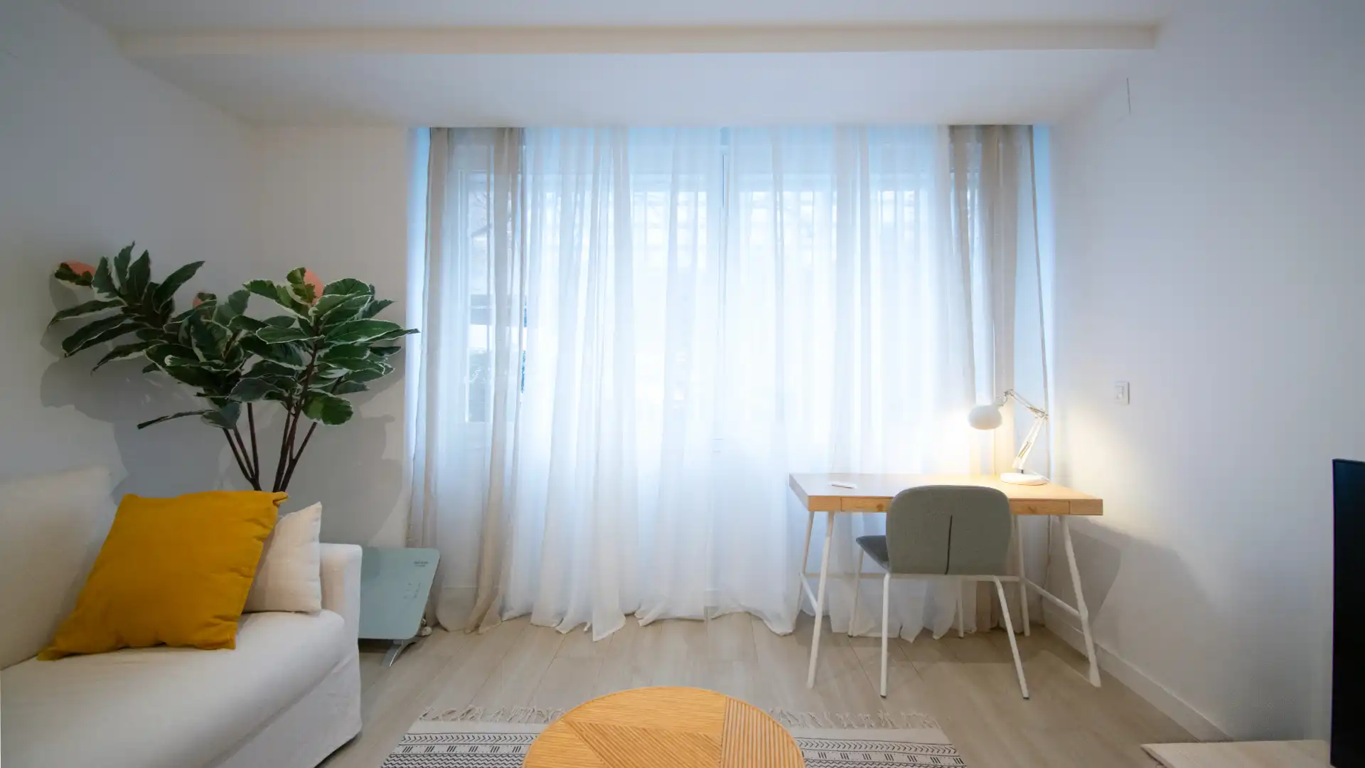 Bedroom of Flat for rent in Madrid  with Heating, Furnished and Oven