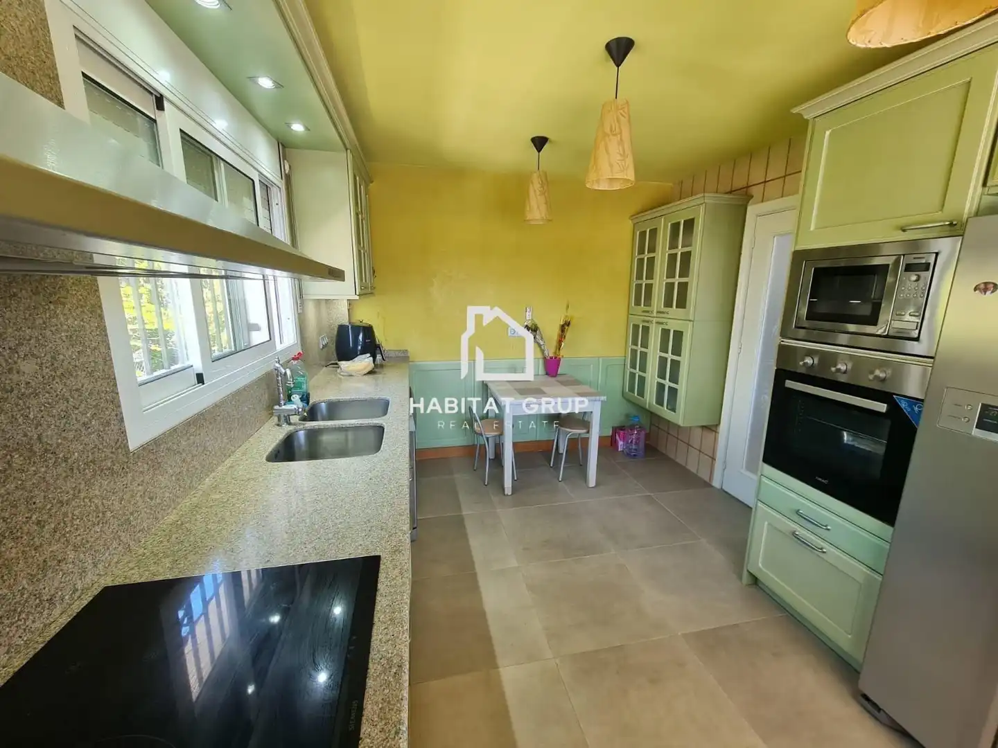 Cocina de Casa o chalet en venta en Blanes con Aire acondicionado, Calefacción y Jardín privado