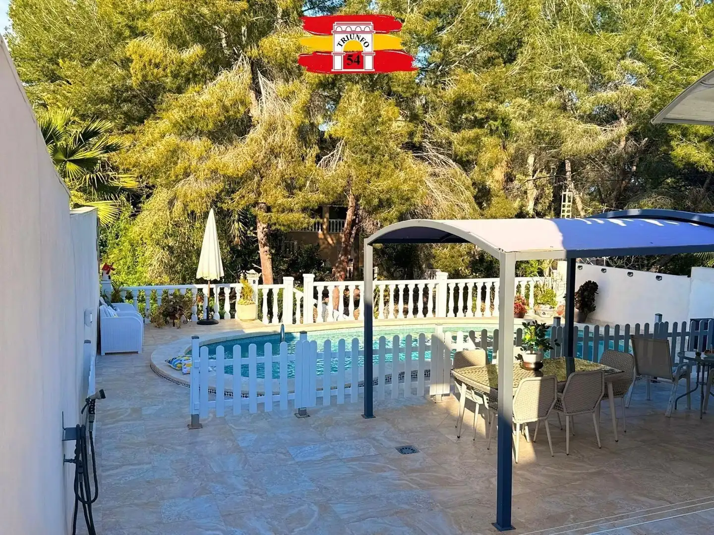 Schwimmbecken von Haus oder Chalet zum Verkauf in Pilar de la Horadada mit Klimaanlage, Privatgarten und Schwimmbad