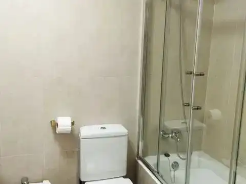 Bany de Pis en venda en Balmaseda amb Balcó