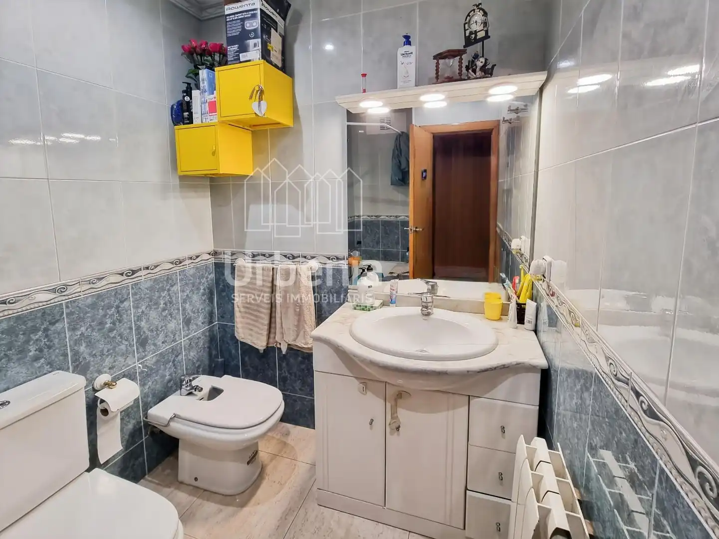 Bathroom of Flat for sale in Mataró  with Heating, Terrace and Storage room